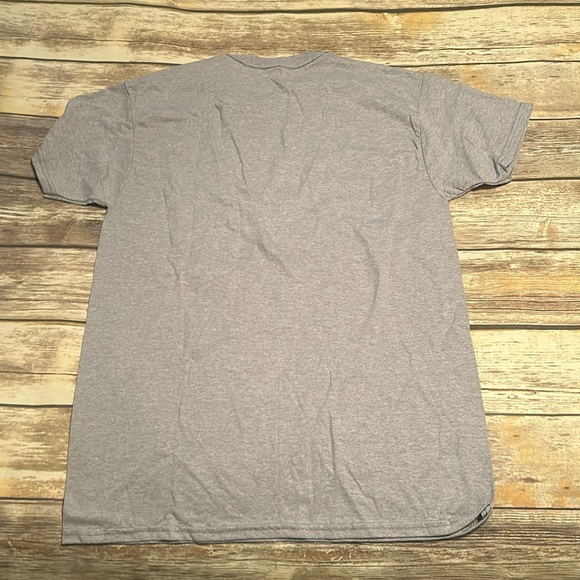 Gray Hanes T-Shirt - Picture 4 of 4